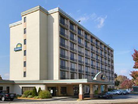 Days Inn Chester Philadelphia Airport