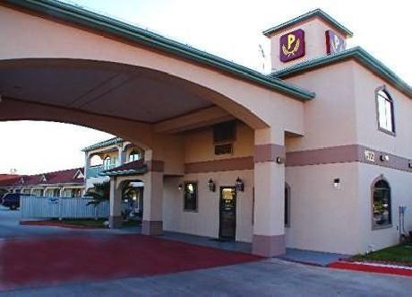 Airport Palace Inn Spencer Hwy