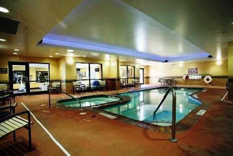 Comfort Suites City Centre