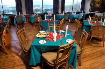 Radisson Fort George Hotel and Marina