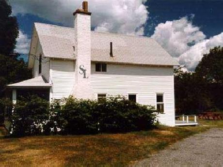 Spruce Lodge Bed & Breakfast &