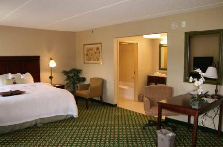 Hampton Inn  Suites BerkshiresLen