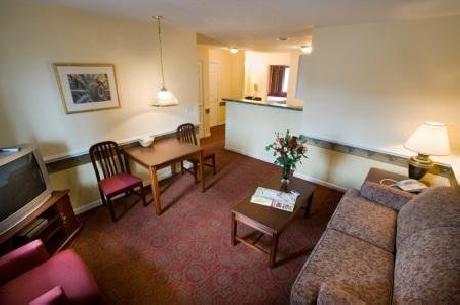 Luxbury Inn and Suites