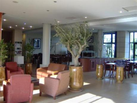 Kyriad Avignon - Courtine Gare TGV