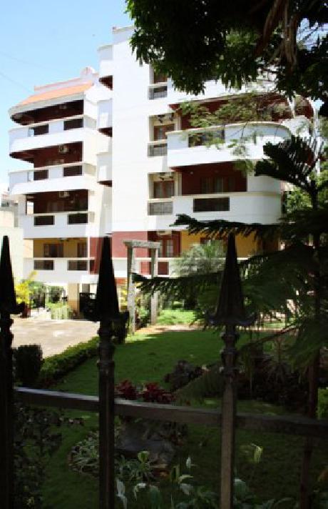 Hummingbird Ratnalayam