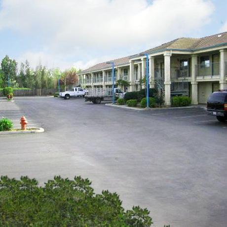 Edgewater Inn Reedley