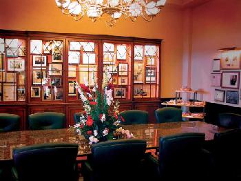 Hilton New Orleans Riverside