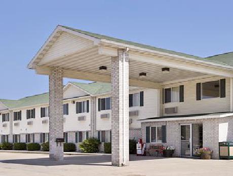 Days Inn Evansdale Waterloo