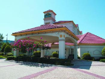 La Quinta Inn & Suites Dallas North Central