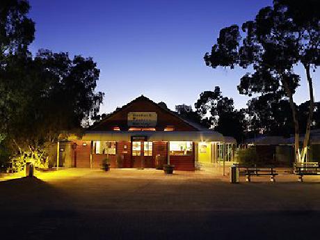 Outback Pioneer, a member of all seasons hotels