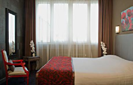 Clarion Collection Etoile St Honore