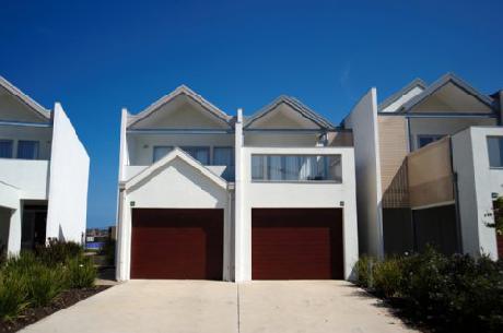 Quest Sanctuary Lakes