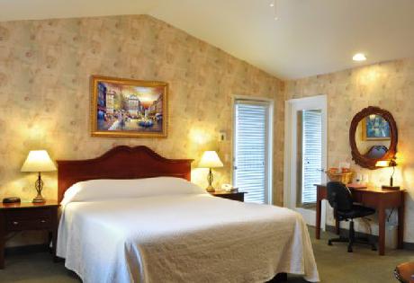 Grass Valley Courtyard Suites