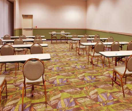 Holiday Inn KANSAS CITY AIRPORT