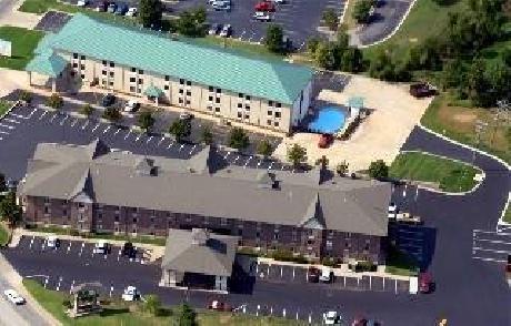 Grand Oaks Hotel Complex