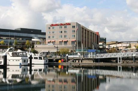 Hampton Inn  Suites Bremerton