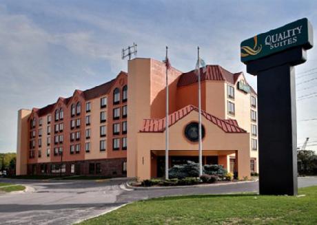 Quality Suites Milwaukee Airport