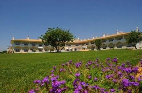 Colina Verde Aparthotel And Golf
