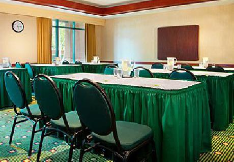 Courtyard Pleasant Hill