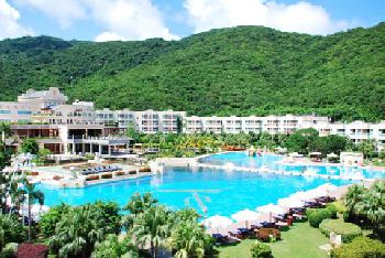 Cactus Resort Sanya by Gloria