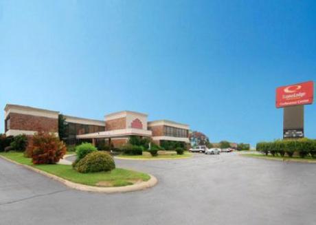 Econo Lodge Inn & Suites