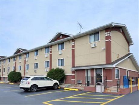 Super 8 Pleasant Prairie/Kenshoa Area