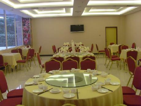 Peach Blossom River Hotel