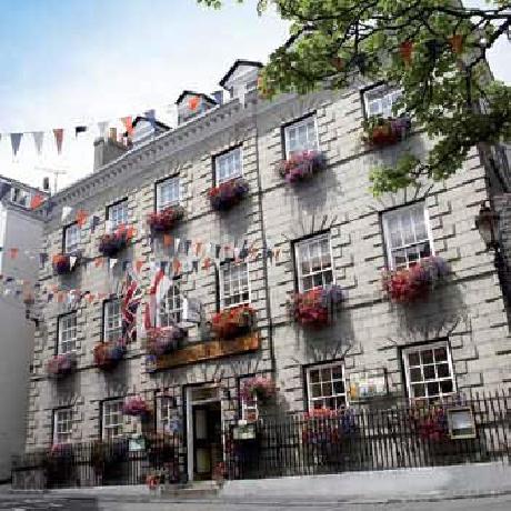 BEST WESTERN Moores Central Hotel