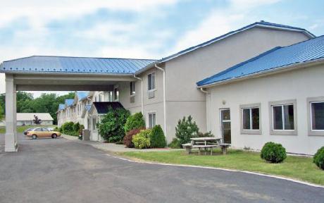 BEST WESTERN New Baltimore Inn