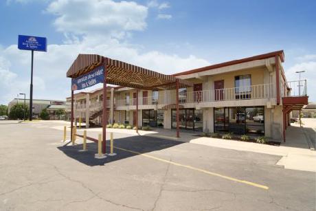 Americas Best Value Inn & Suites-Conway
