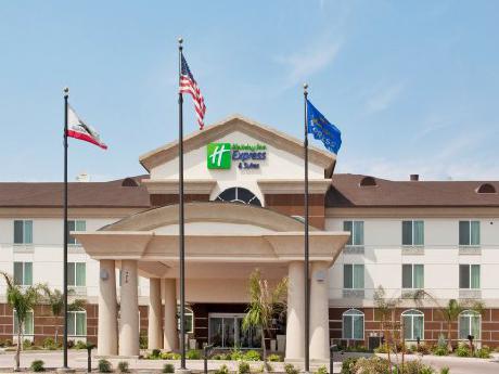 Holiday Inn Express Hotel & Suites DINUBA WEST