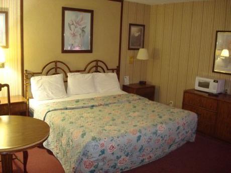 Budget Host Inn Gilman