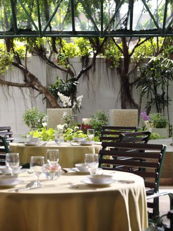 Ambassador Row Serviced Suites