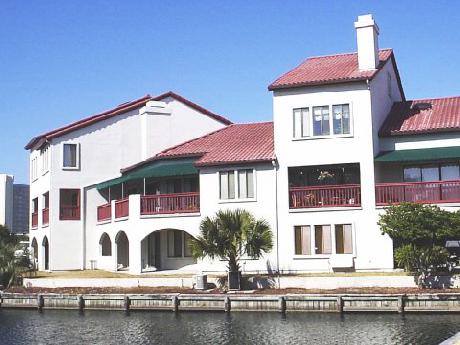 Inn at St Thomas Square