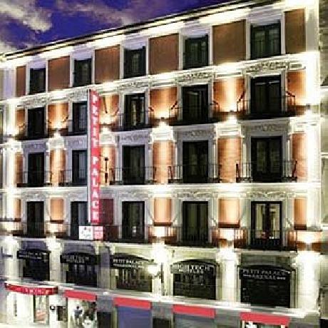 PETIT PALACE ARENAL PUERTA DEL SOL