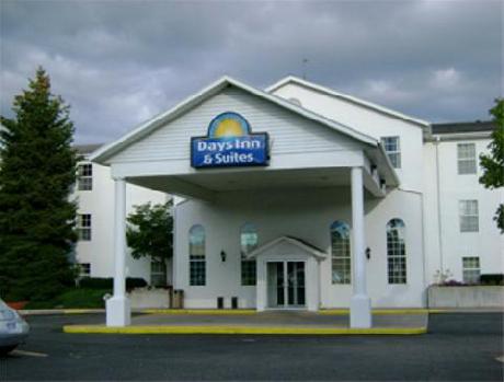 Days Inn and Suites Grand Rapids/Grandville