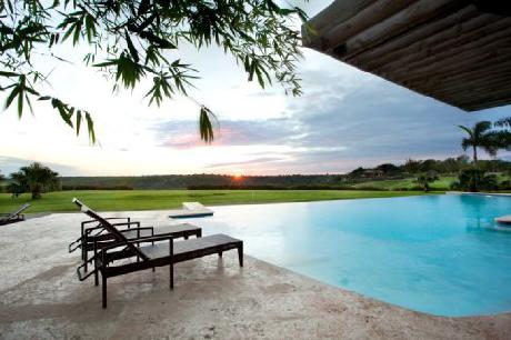 LOS ALTOS CONDO RESIDENCES