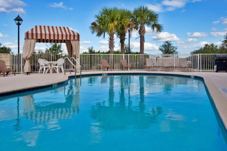 Holiday Inn Express Hotel & Suites INVERNESS