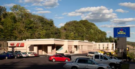 BEST WESTERN PLUS University Inn Steubenville
