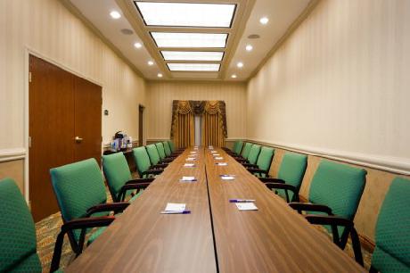 Holiday Inn Express Hotel & Suites WOODWAY (WACO)