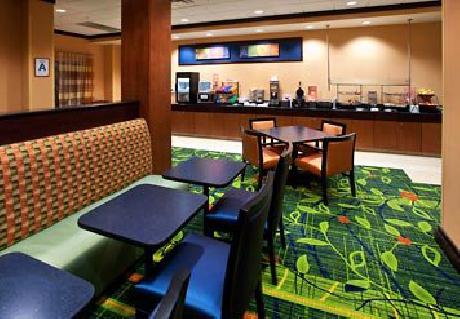 Fairfield Inn & Suites Louisville East