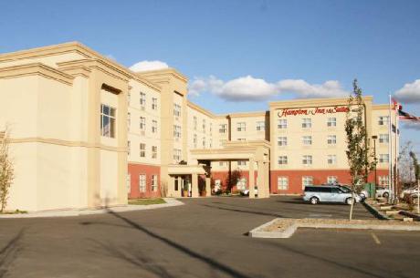 Hampton Inn  Suites by Hilton Edmonton International Airpor