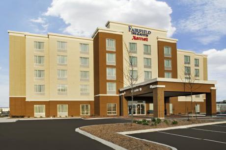 Fairfield Inn & Suites Toronto Mississauga