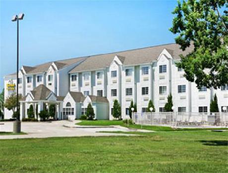 Microtel Inn and Suites Baton Rouge