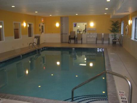 Holiday Inn Express Hotel & Suites ST. PAUL - WOODBURY