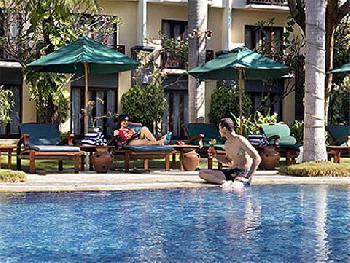 Novotel Surabaya Hotel & Suites