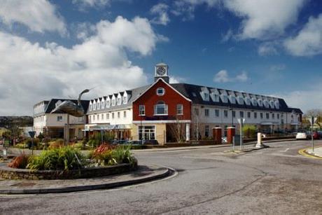 Carrigaline Court Hotel and Leisure Centre