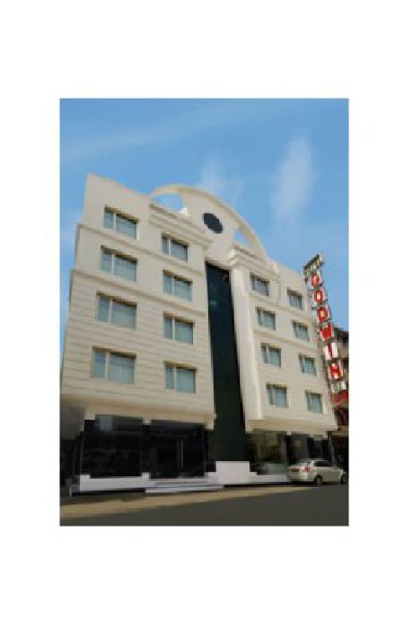 Godwin Deluxe Hotel New Delhi