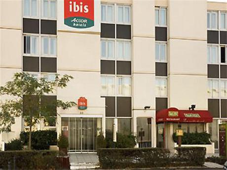 ibis Saint-Denis Stade Ouest