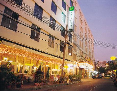 Viengtai Hotel near Khao Sarn